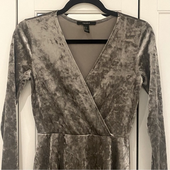 FOREVER21 VELVET SILVER DRESS - Picture 3 of 10